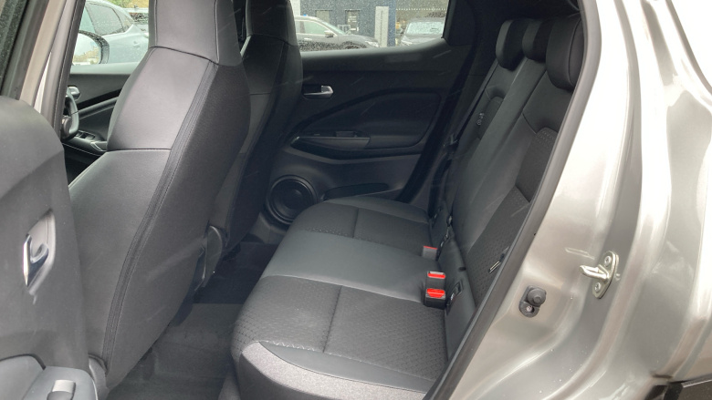 Nissan Juke 1.0 DiG-T N-Connecta 5dr DCT Petrol Hatchback